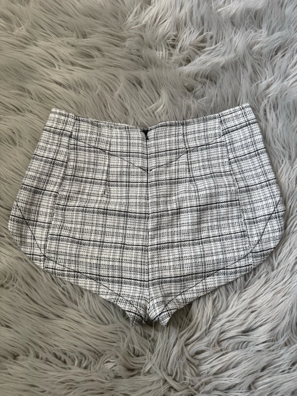 FREE PEOPLE Keep It Brief Micro Shorts in Black and White Combo Size 2 NWT